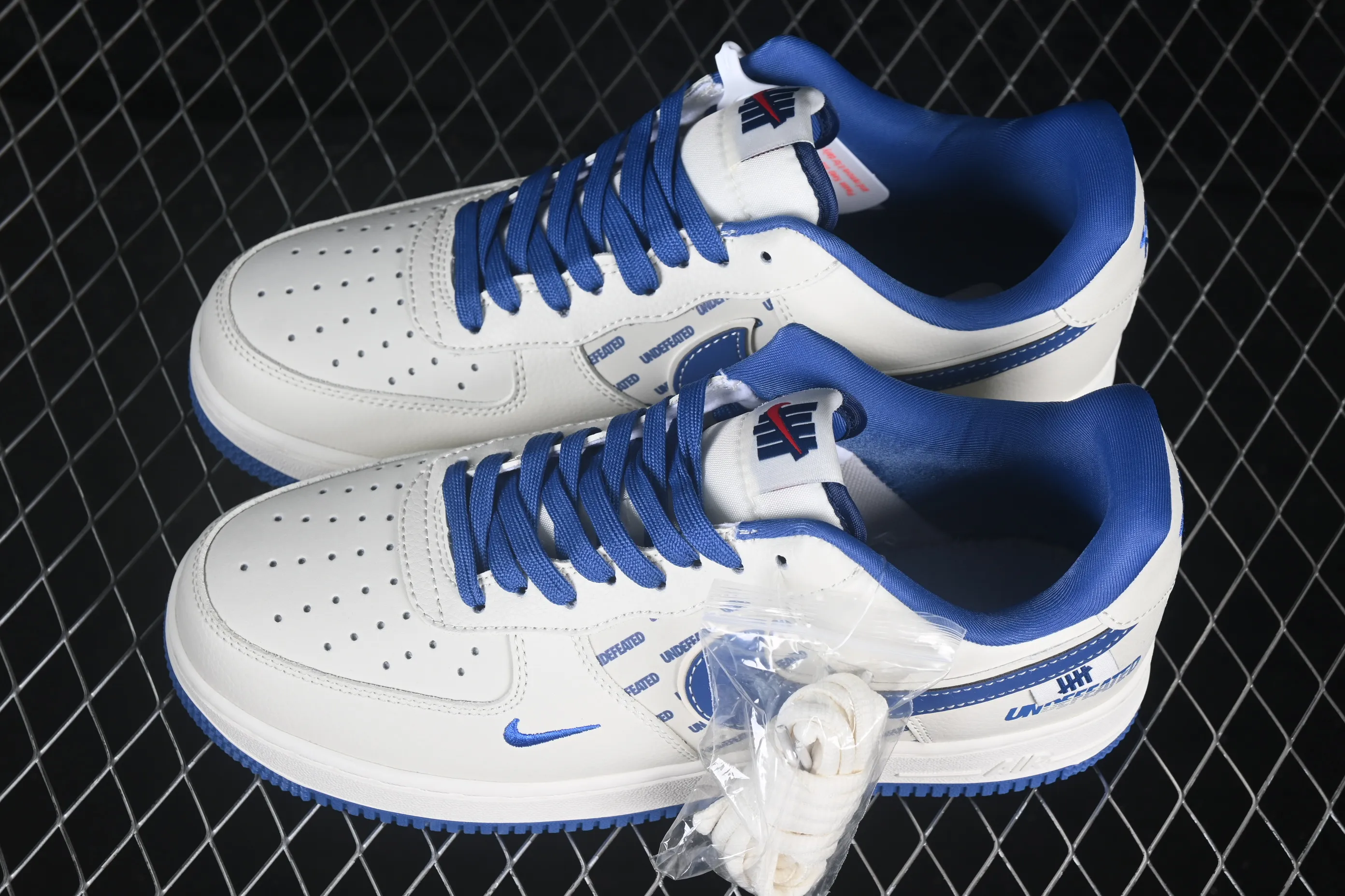 All categories Nk Air Force 1 Air Force series Nk Air Force 1 Low Air Force low-top Nike Air Force 1'07 Low Air Force 1 low-top casual sneakers DW8806-018